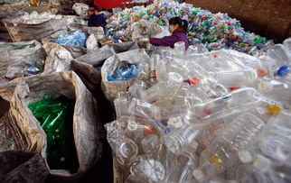 中国废品收购者感受经济危机 废品价暴跌数倍